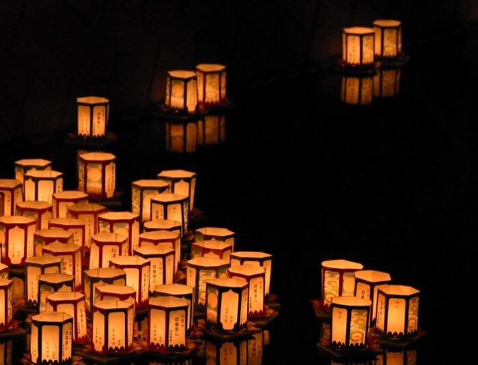 How to save money on admission to 1000 Water Lantern Festival in Tempe AZ