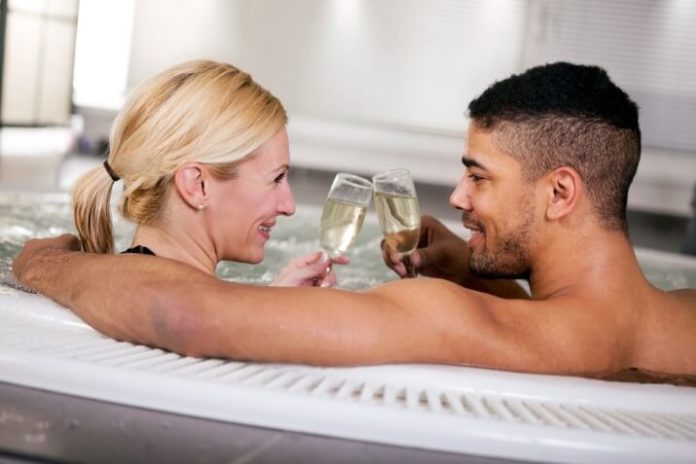 Hotels in Vermont that are great for romance & have hot tubs