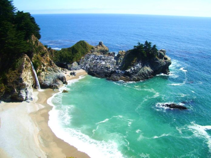 Planning a trip to Big Sur, California? Find out how to get the best deals for Big Sur luxury hotels.