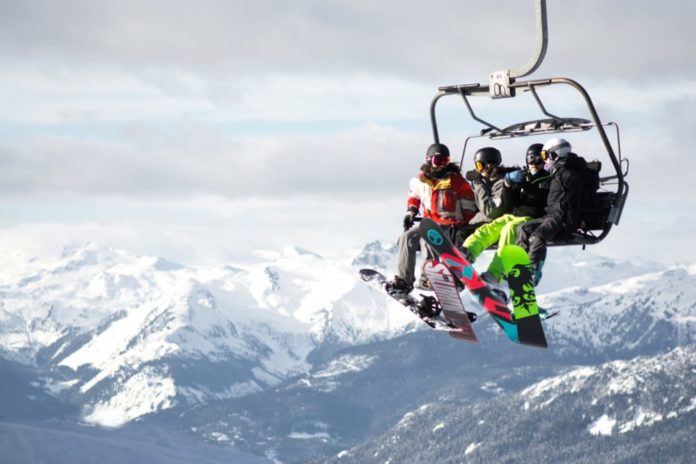 Best luxury resorts in Whistler BC enjoy snowboarding, skiing, etc.