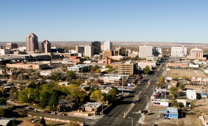 A picture of Albuquerque, New Mexico. Find out what the best luxury hotels are there & how you can get a good price for them