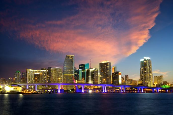 Best Downtown Miami Florida hotels & how to get the best price for them