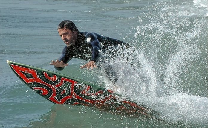 Win a free surfing trip in Hawaii includes flight to Honolulu surf lessons & accommodations