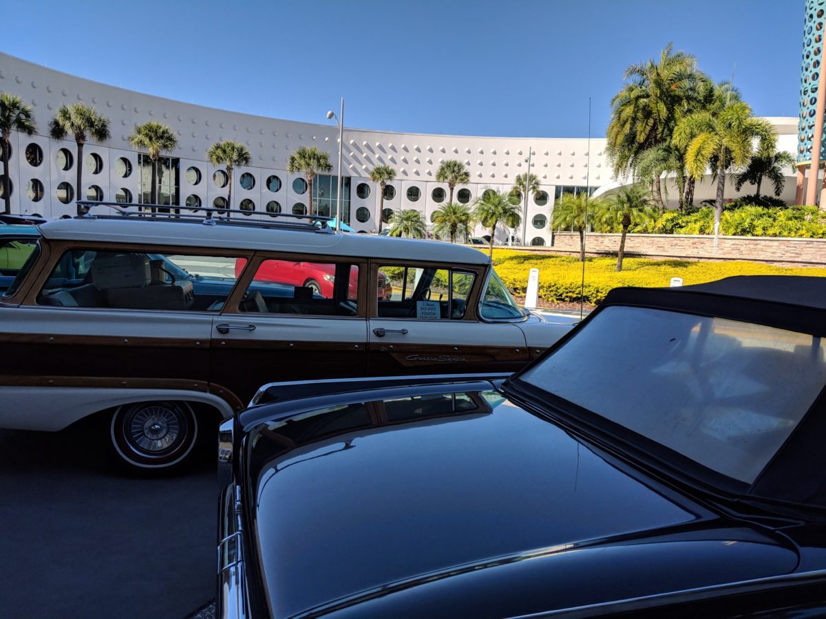 Cabana Bay Beach Resort at Universal Orlando has a great 1950s & 1960s theme