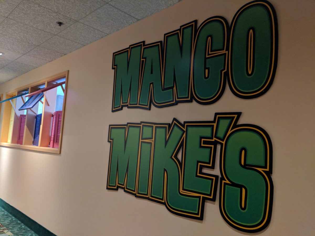 Castaway Bay's Mango Mike's offers a breakfast buffet