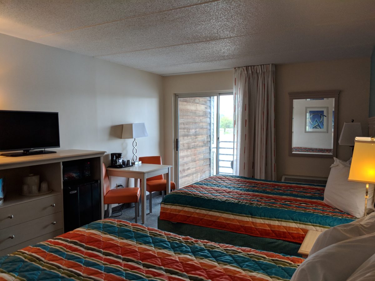 A picture of the spacious rooms at Castaway Bay hotel in Sandusky Ohio