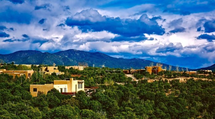 Guide to Santa Fe New Mexico luxury hotels: where to stay, how to save