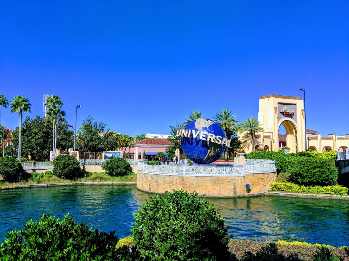 How to get free tickets to Universal Studios, Islands of Adventure & Volcano Bay in Orlando Florida plus a hotel stay and airfare