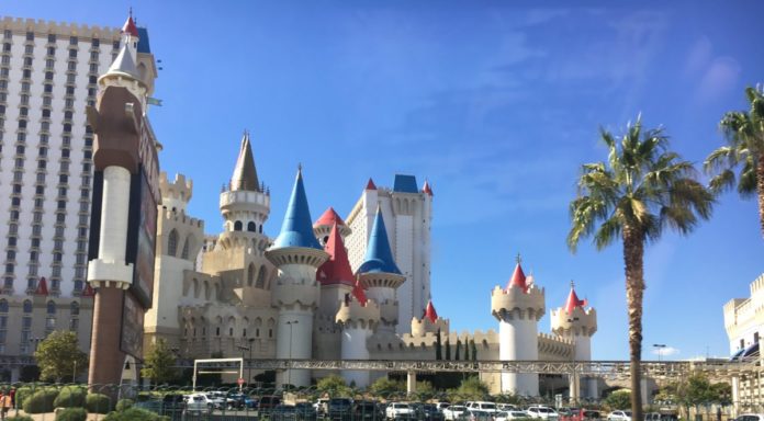 Book top casino resorts in Las Vegas for under $50/night with this great travel hack