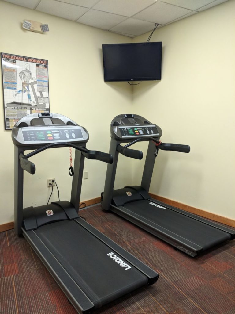 Best Western in Walt Disney World Resort in Orlando has a fitness center with treadmills & a TV you can watch while you can exercise