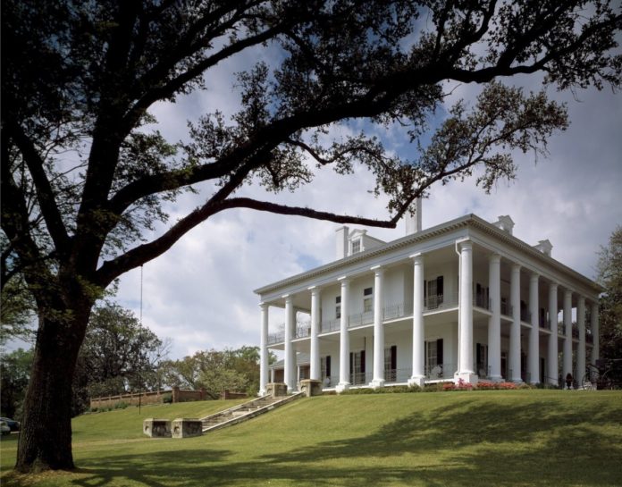 How to book a luxury Natchez Mississippi hotel for the lowest price available