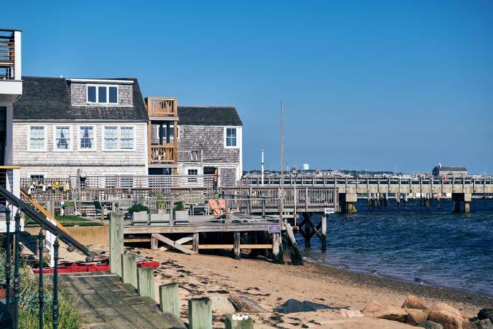 Find out what made our list of the best bed & breakfasts in Cape Cod, Massachusetts & how you can get a good deal there.