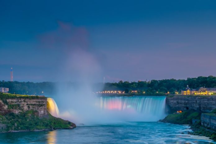 Find out how you can save money at Hilton Niagara Falls/Fallsview Hotel & Suites