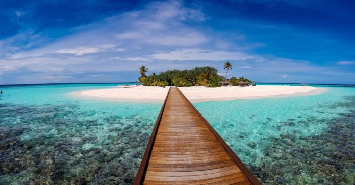 How to 7-night stay in Maldives with airfare credit provided